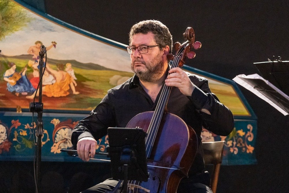 02. Il sorriso del Romanticismo IL SORRISO DEL ROMANTICISMO